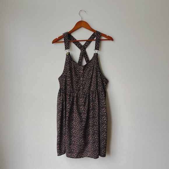 Women's Black Floral Cross-Back Short Dress Casual Spring - Picture 2 of 7